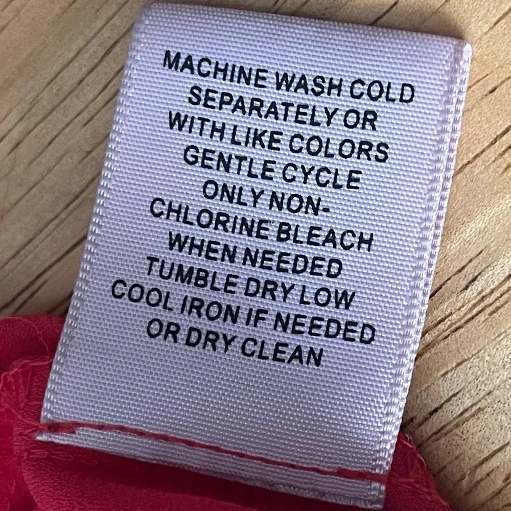 short cap sleeves, size Large - Image 2