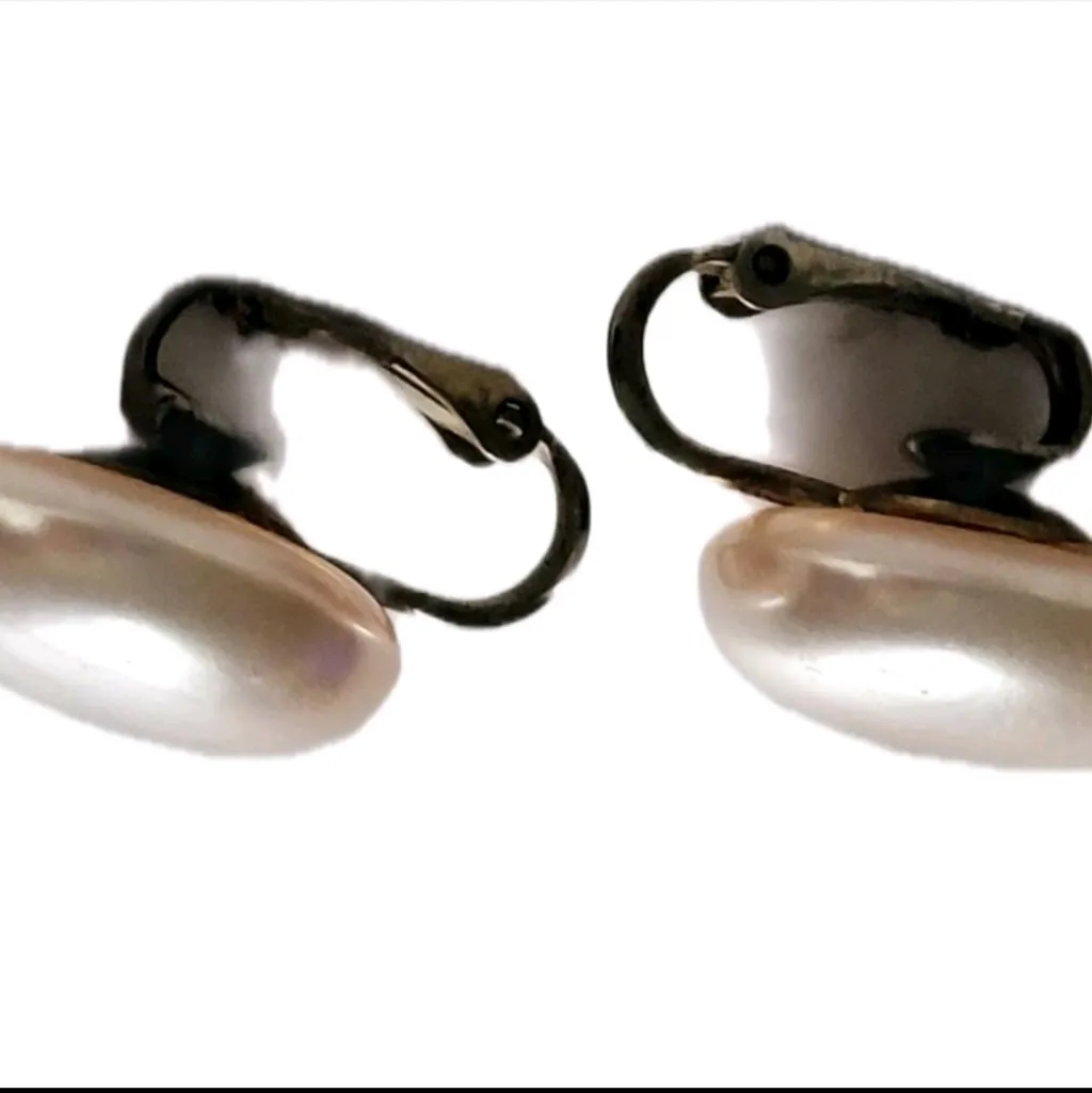 Vintage Pink Circle Clip On Statement Earrings Costume Jewelry - Image 4