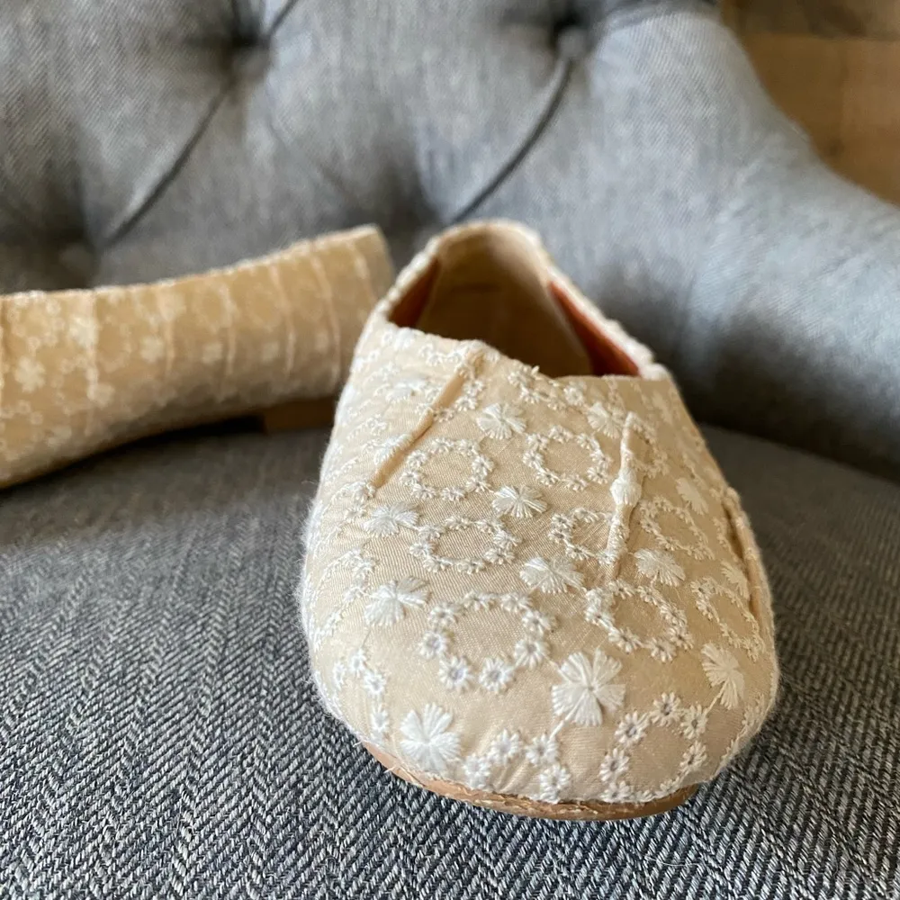 •Korks Palmer ballet flat NWOT• White Size 7 - Image 2