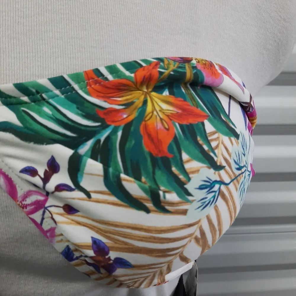 Shade & Shore Bikini Top Women's Size Medium Tropical Bandeau Swimsuit Swimwear - Image 6