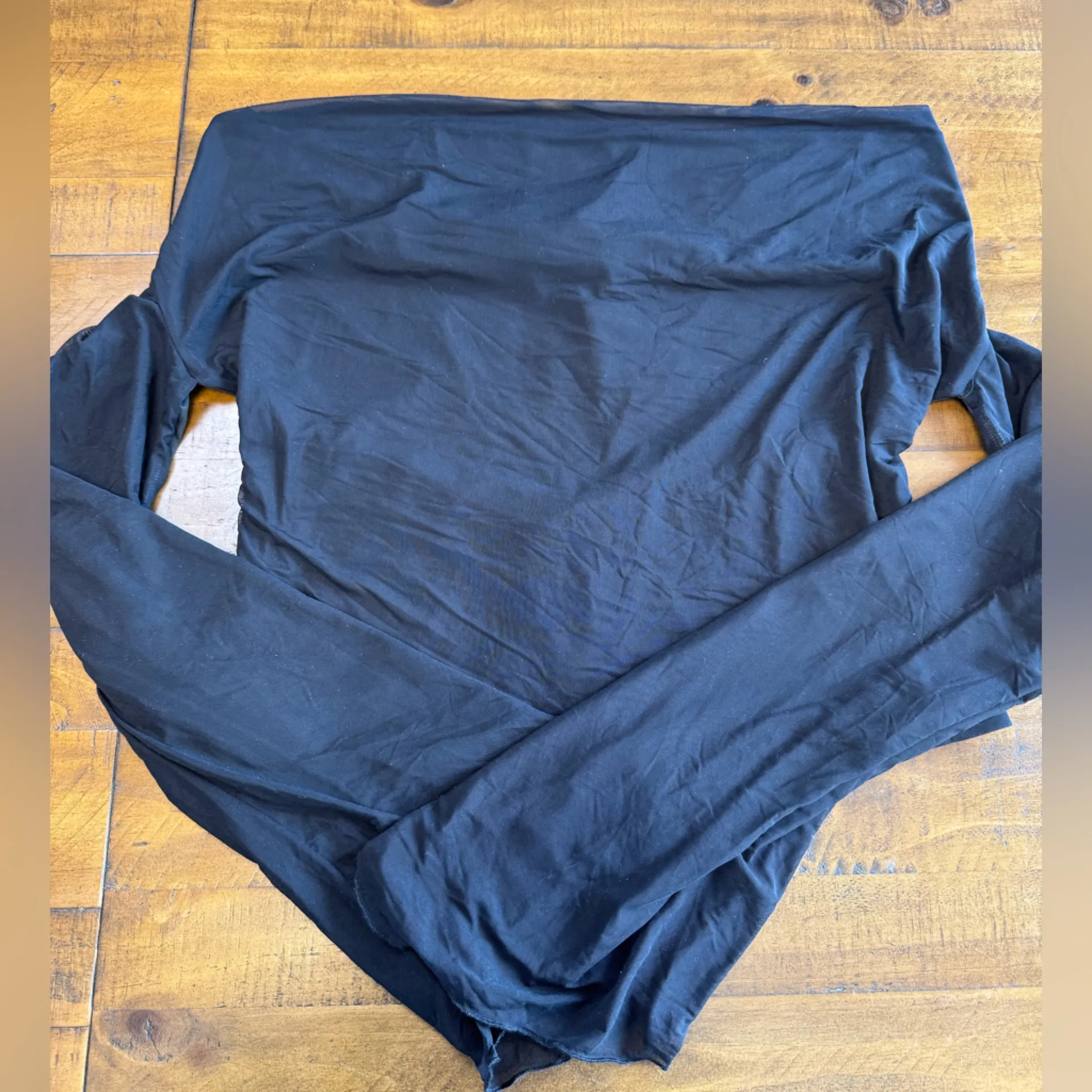 Edikted black long sleeve off shoulder open back blouse NWT size large - Image 2