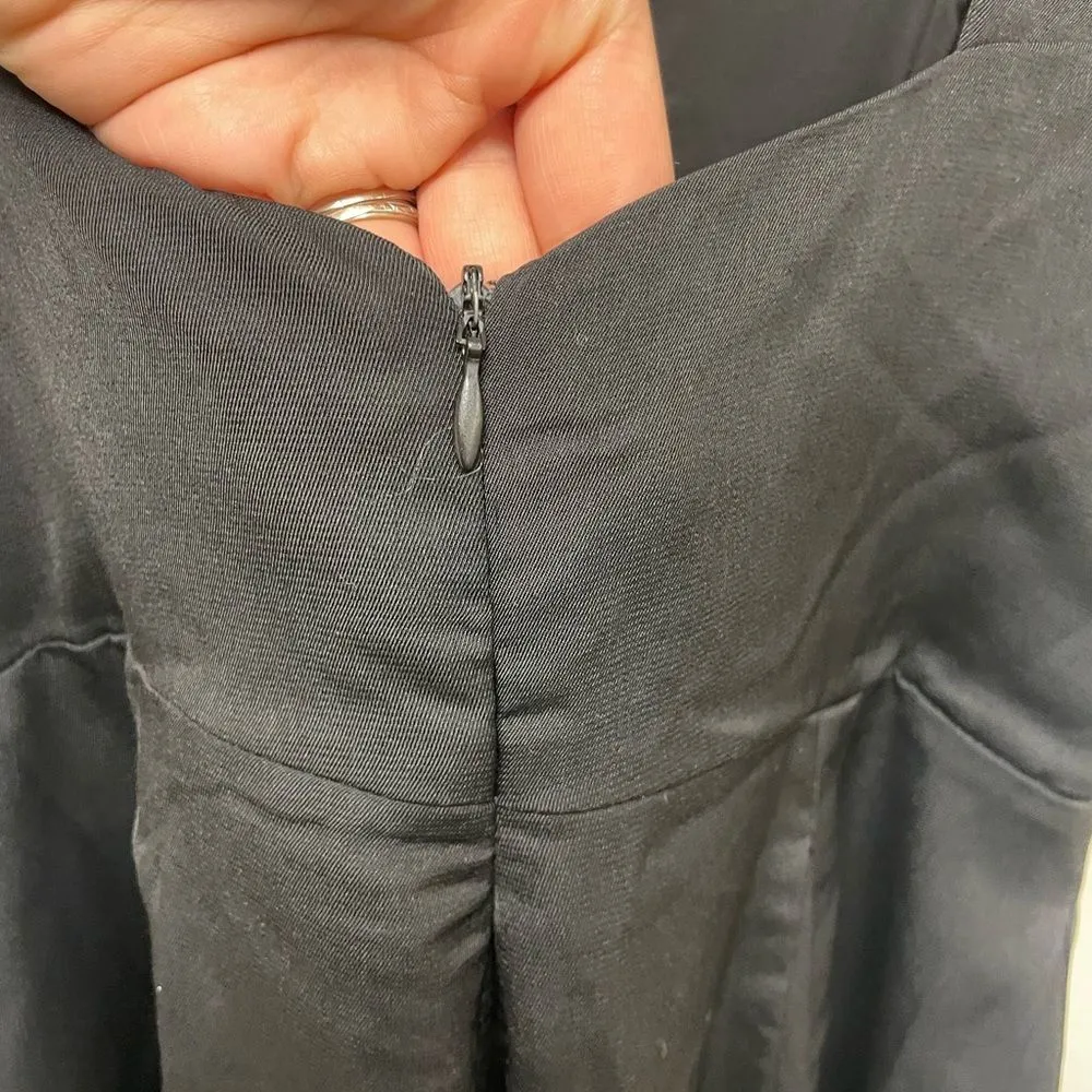 Kimchi Blue Black Notch Front Fit and Flare Mini Holiday Dress Size 6 - Image 9