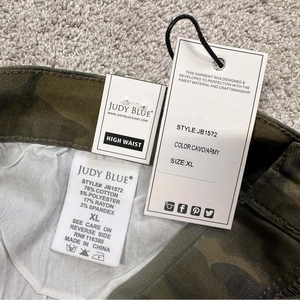 NWT Judy Blue Camo Army Print Shorts 4” High Rise Frayed Hem Size XL - Image 11
