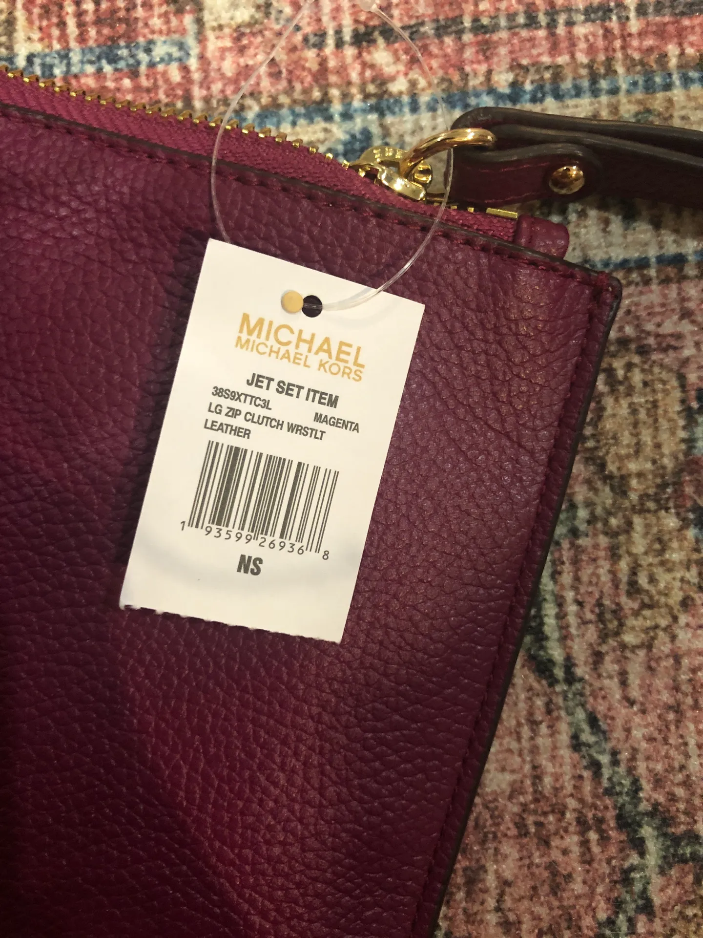Michael Kors Jet Set  Leather Wristlet - Image 4