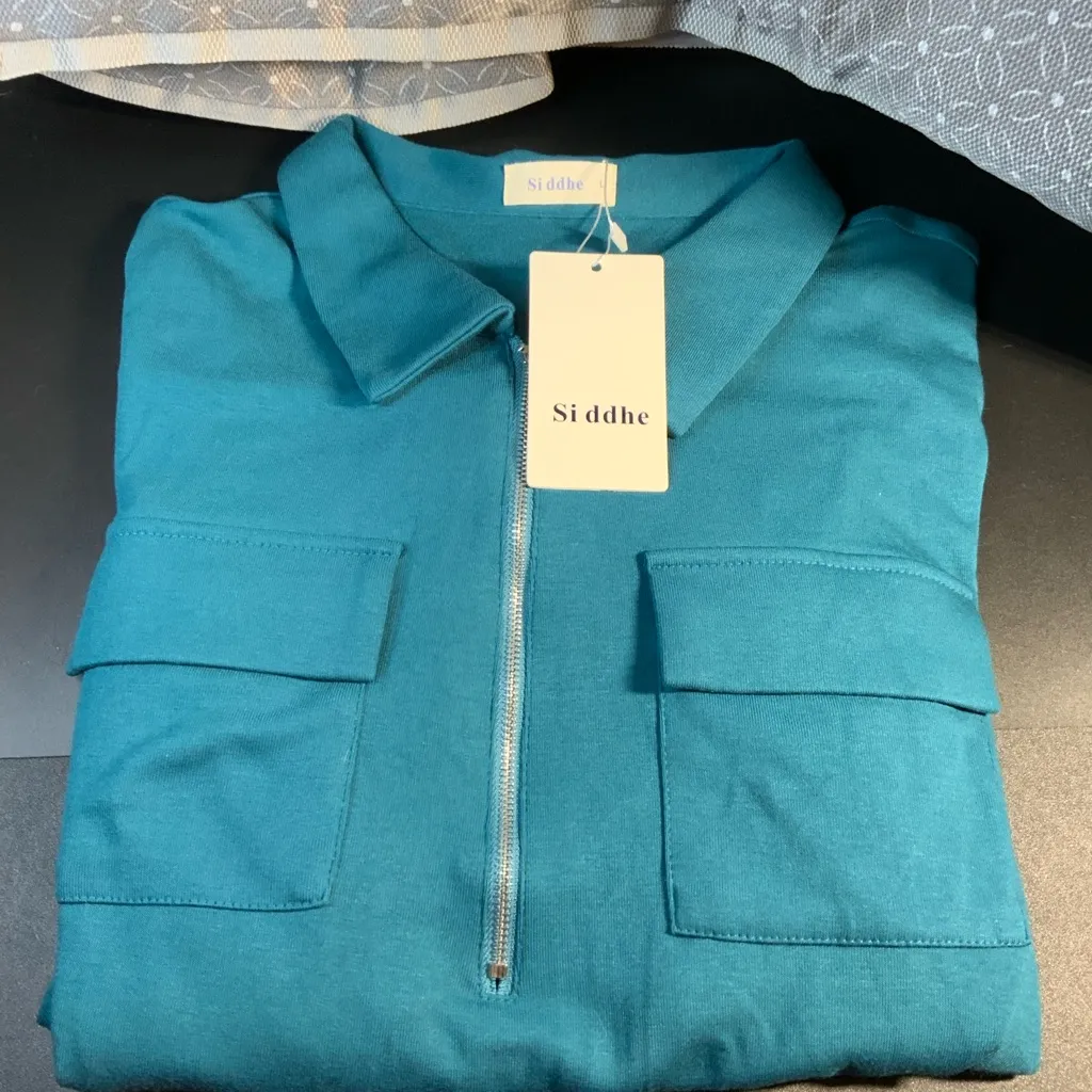 Women’s teal zippered v - Image 5