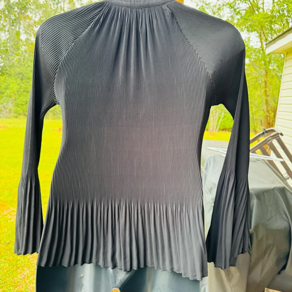 Current Air Elegant Black Pleated Women's Top - Image 3