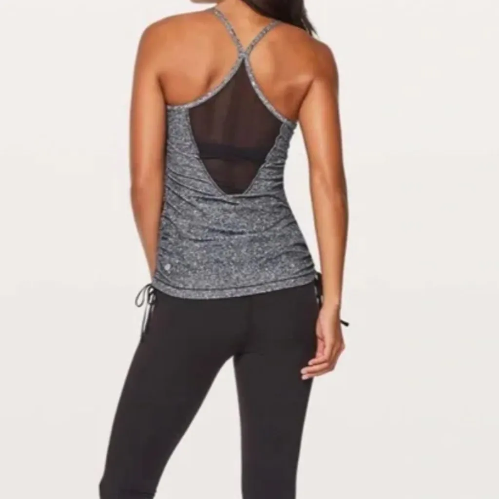 Lululemon Full Freedom Tank size 6 Nulu black speckled built in bra cinch detail - Image 2