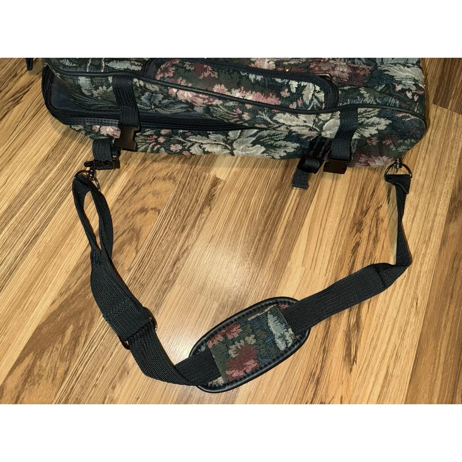 VTG Atlantic Suitcase Tapestry Green Floral Wheeled Rolling Wardrobe Rare USA - Image 8