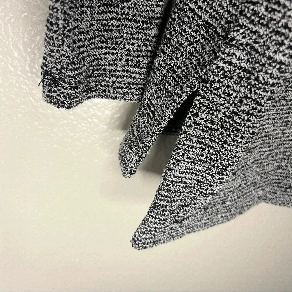 Lou & grey for Loft grey and black boucle hoodie sweatshirt women’s small warm - Image 4