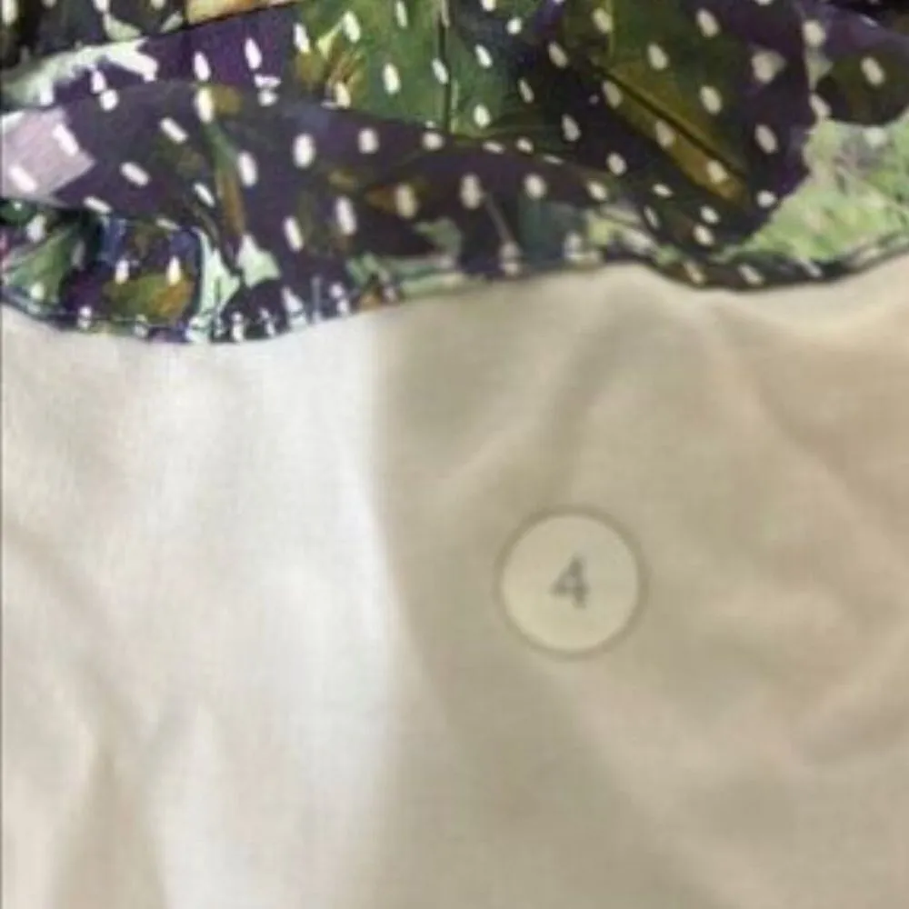 Lululemon Spring Break Away Short in Floral Sport White Multi - Image 12