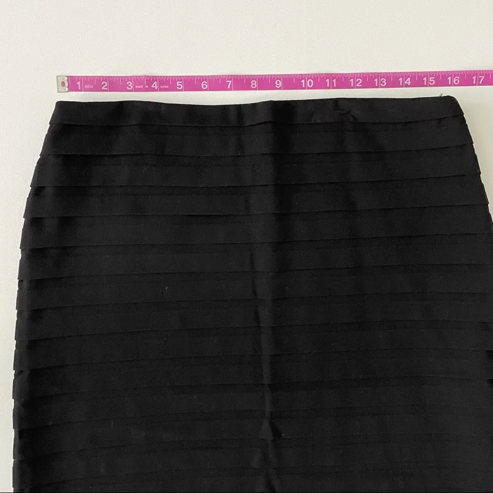 Larry Levine Women’s Stretch Skirt Size 10 - Image 4