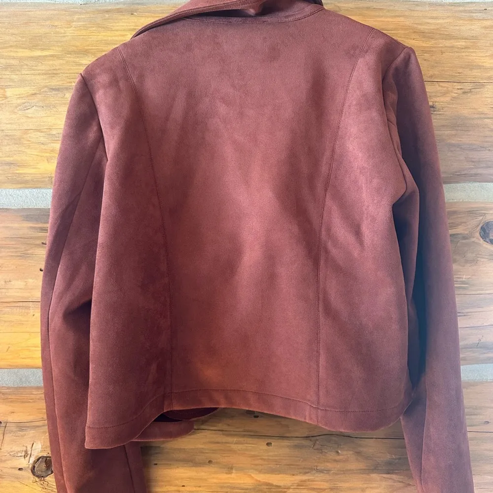Mittoshop Maroon Faux Suede Jacket - Image 4