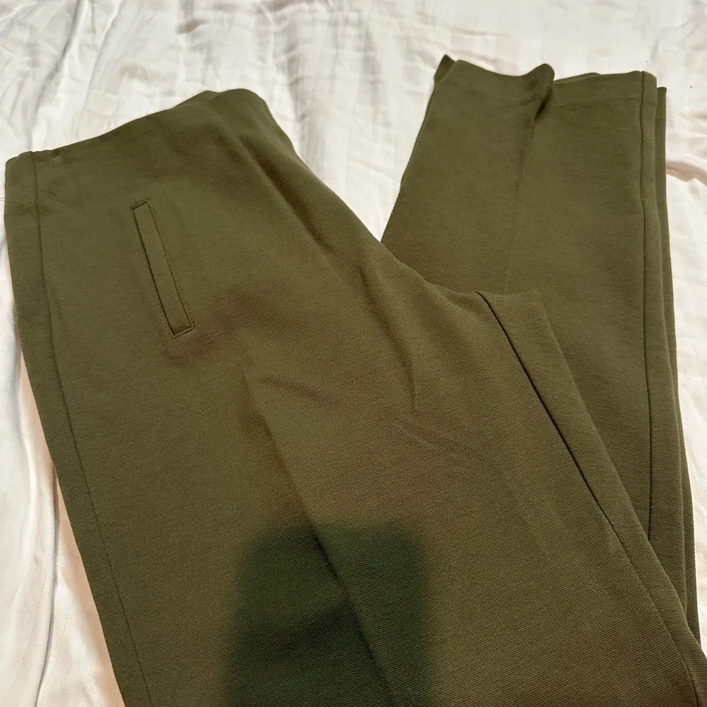 Chico's Green Chinos Slim Fit - Image 4