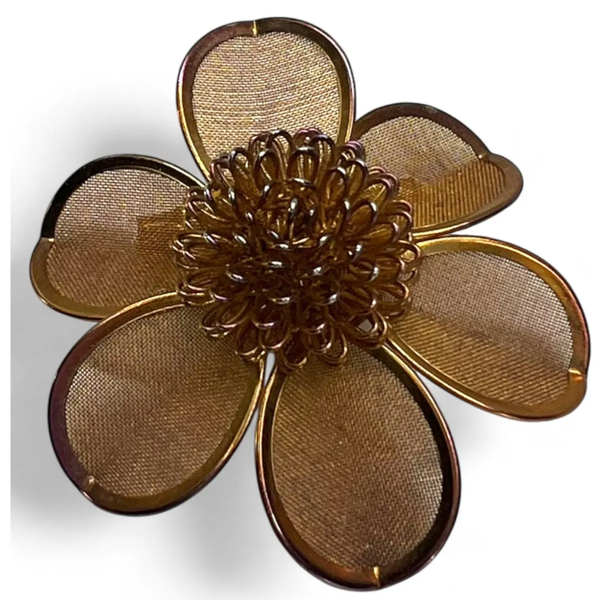 Vintage MCM Mid Century 60's Gold Tone Metal Mesh Flower Pin Brooch Daisy - Image 2