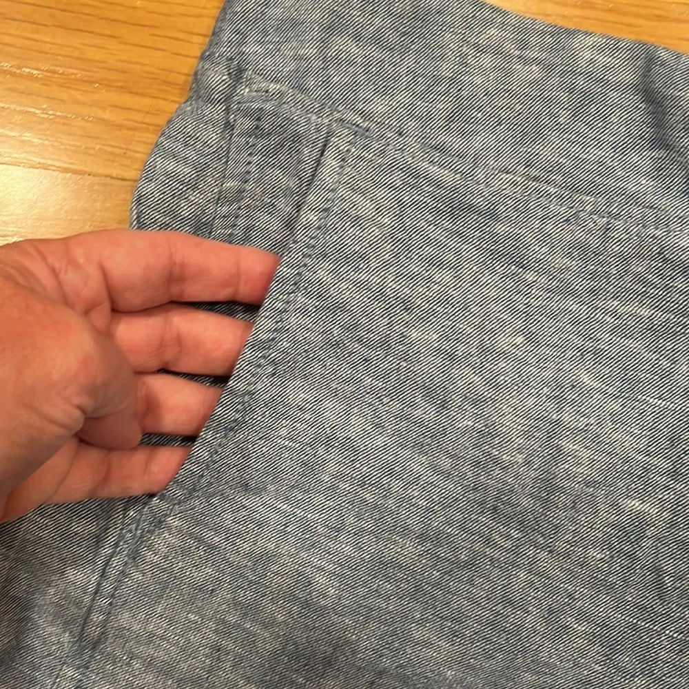 Nwt Gap linen blend blue chambray shorts size small . - Image 3