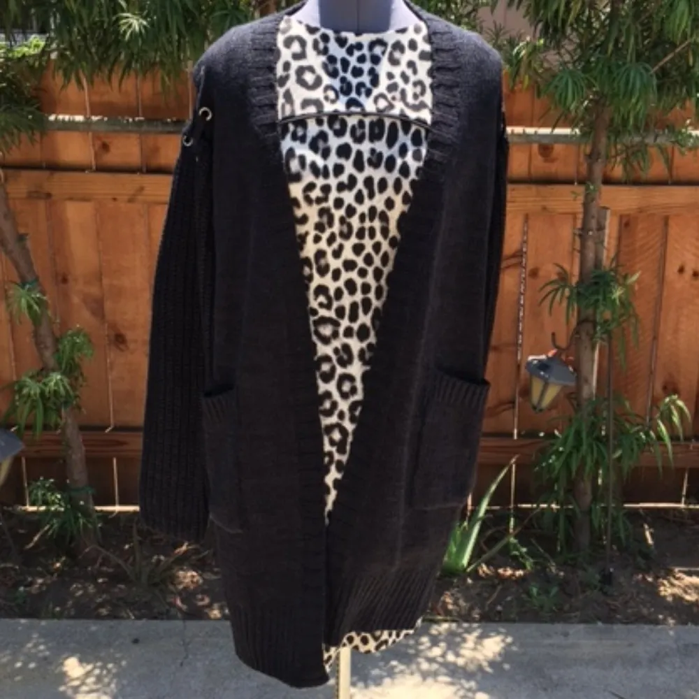 John + Jenn Cold Shoulder Cardigan (8) - Image 2