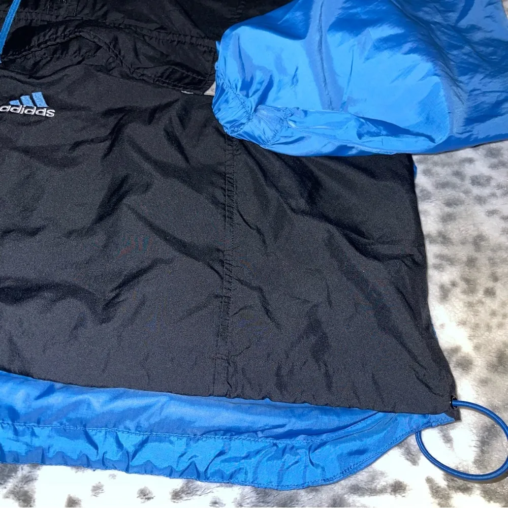 Adidas  Pullover Windbreaker - Image 2