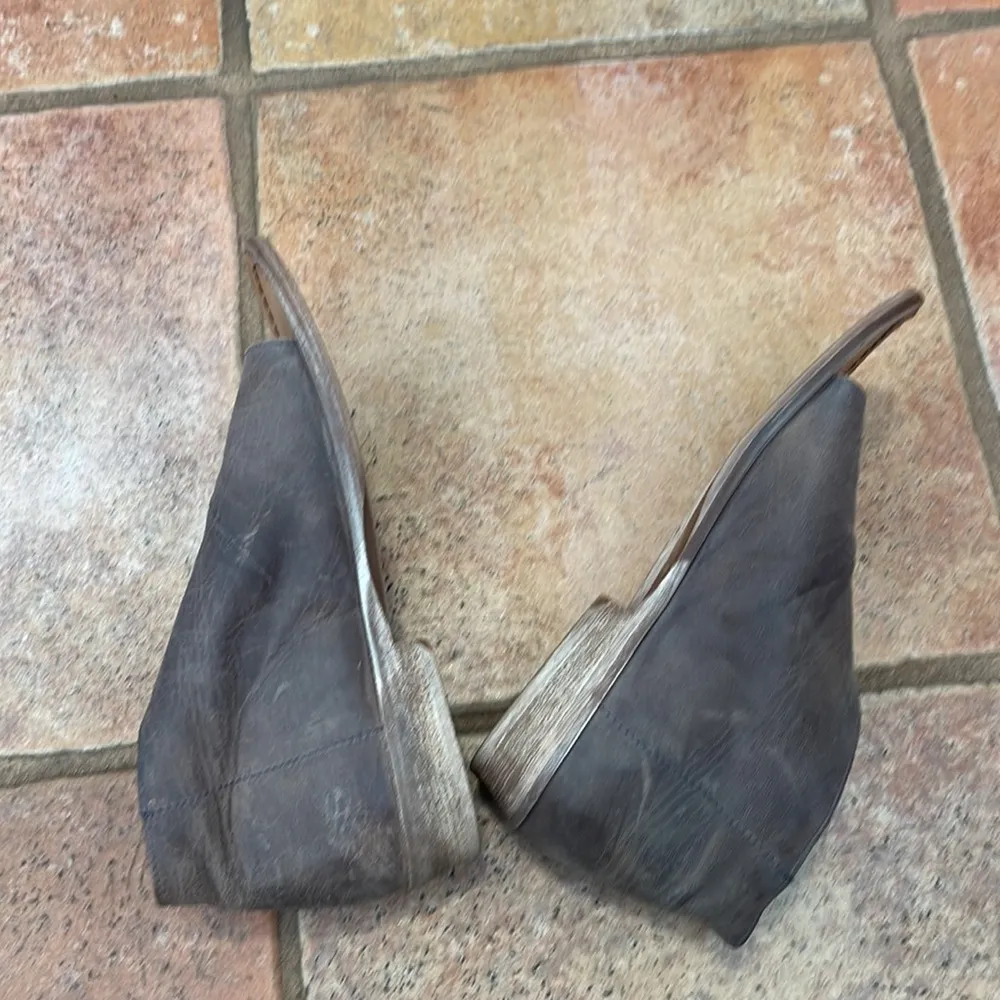 Free people open side, leather slip on flats size 36 - Image 4