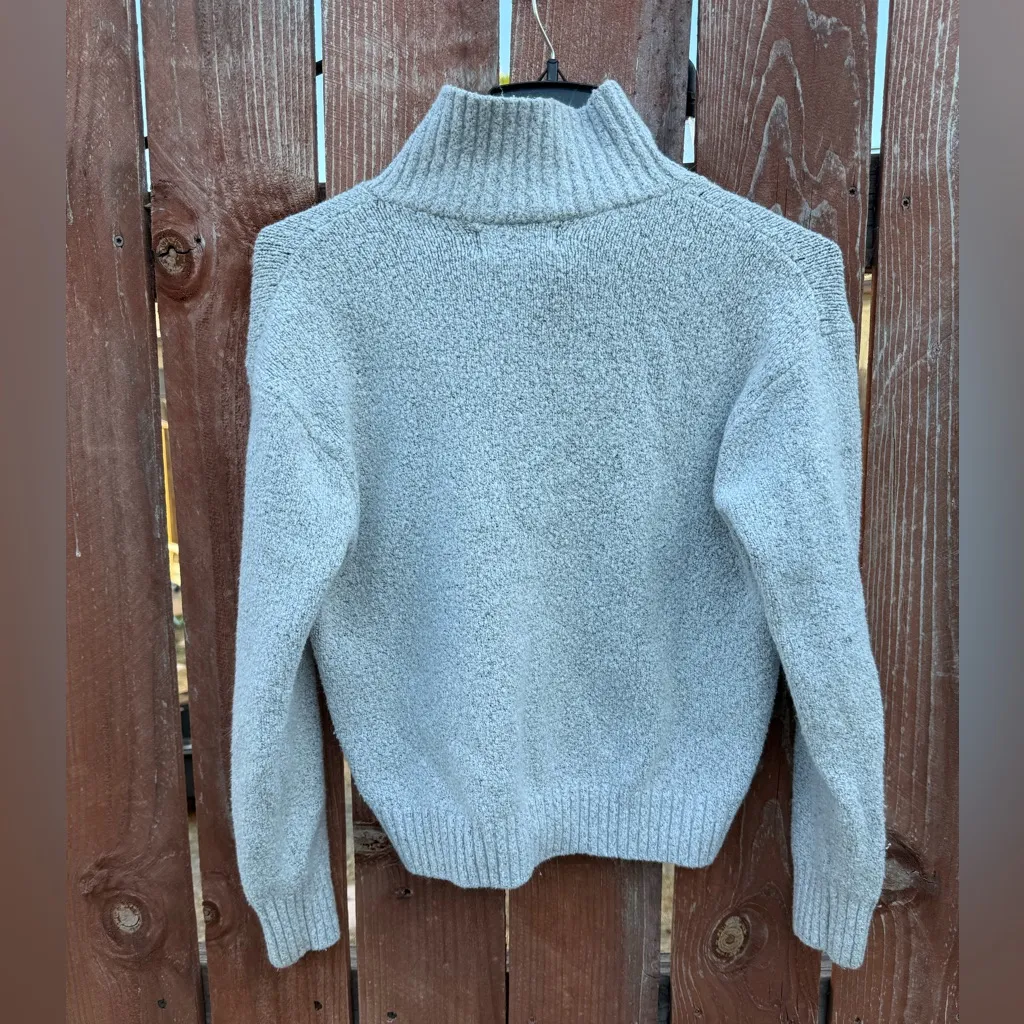 Old Navy Light Gray Zip Up Classic Sweater Women’s Size Medium - Image 6
