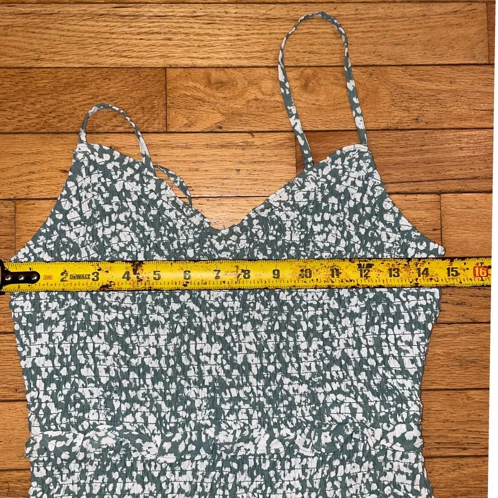Abercrombie & Fitch Smocked Mini Dress Size Medium Green Pattern Ruffle Romantic - Image 4