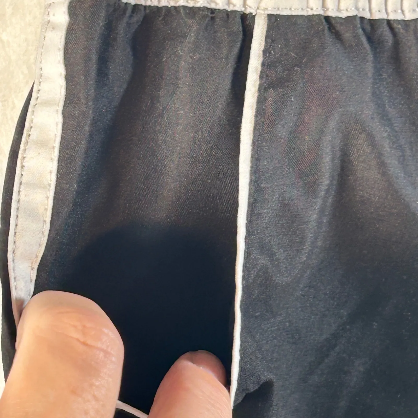 Ocean Pacific OP Black White Trim Athletic Shorts Size Large with Pockets - Image 3