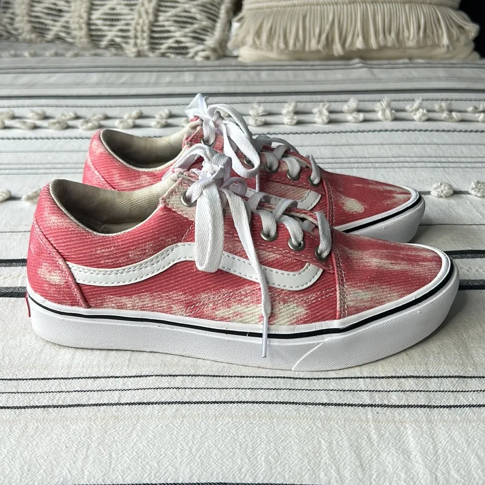 Vans  • Comfycush Old Skool Cord Sneakers - Image 69