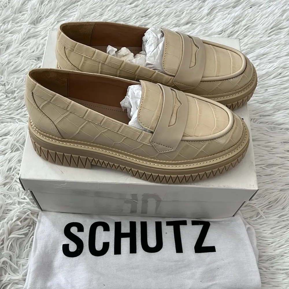 SCHUTZ Viola Crocodile-Embossed Leather Flat Loafers in Eggshell size 7.5B - Image 2