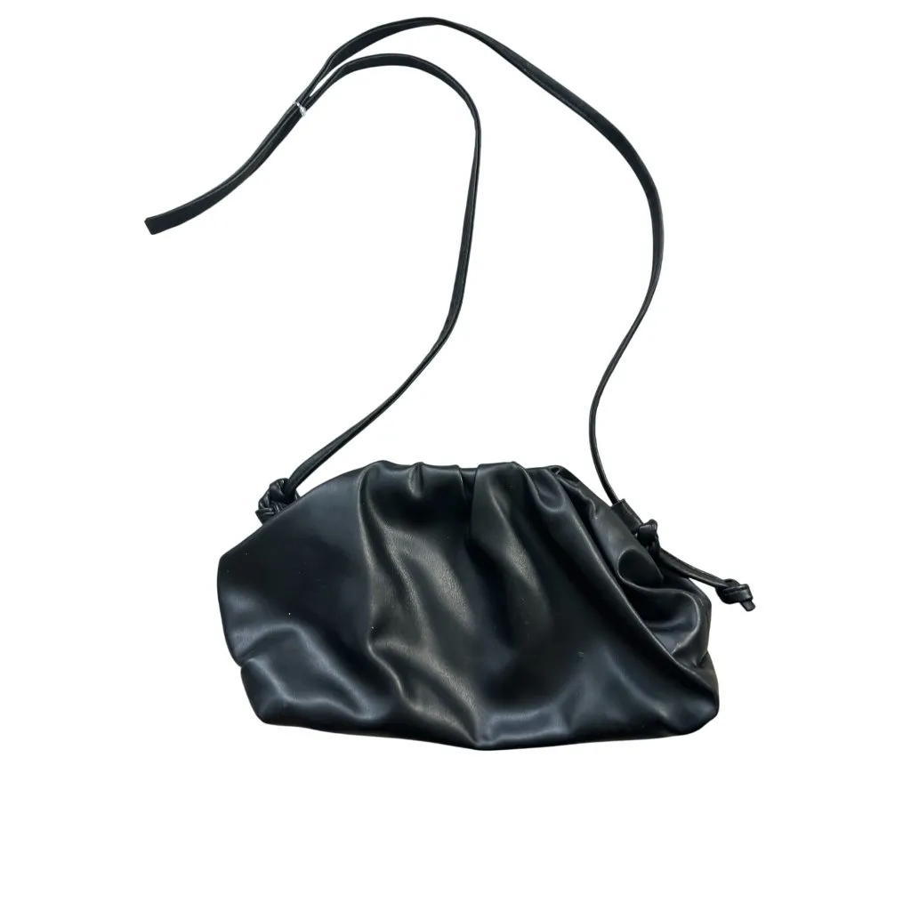 BLACK Ruched Clamshell Structured Crossbody Bag - Image 3