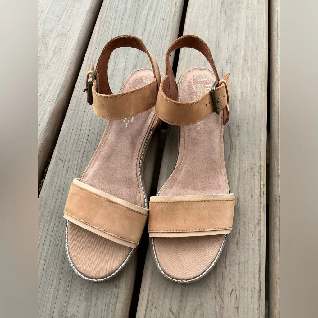 TOMS Women's Tan Sandals - Image 7