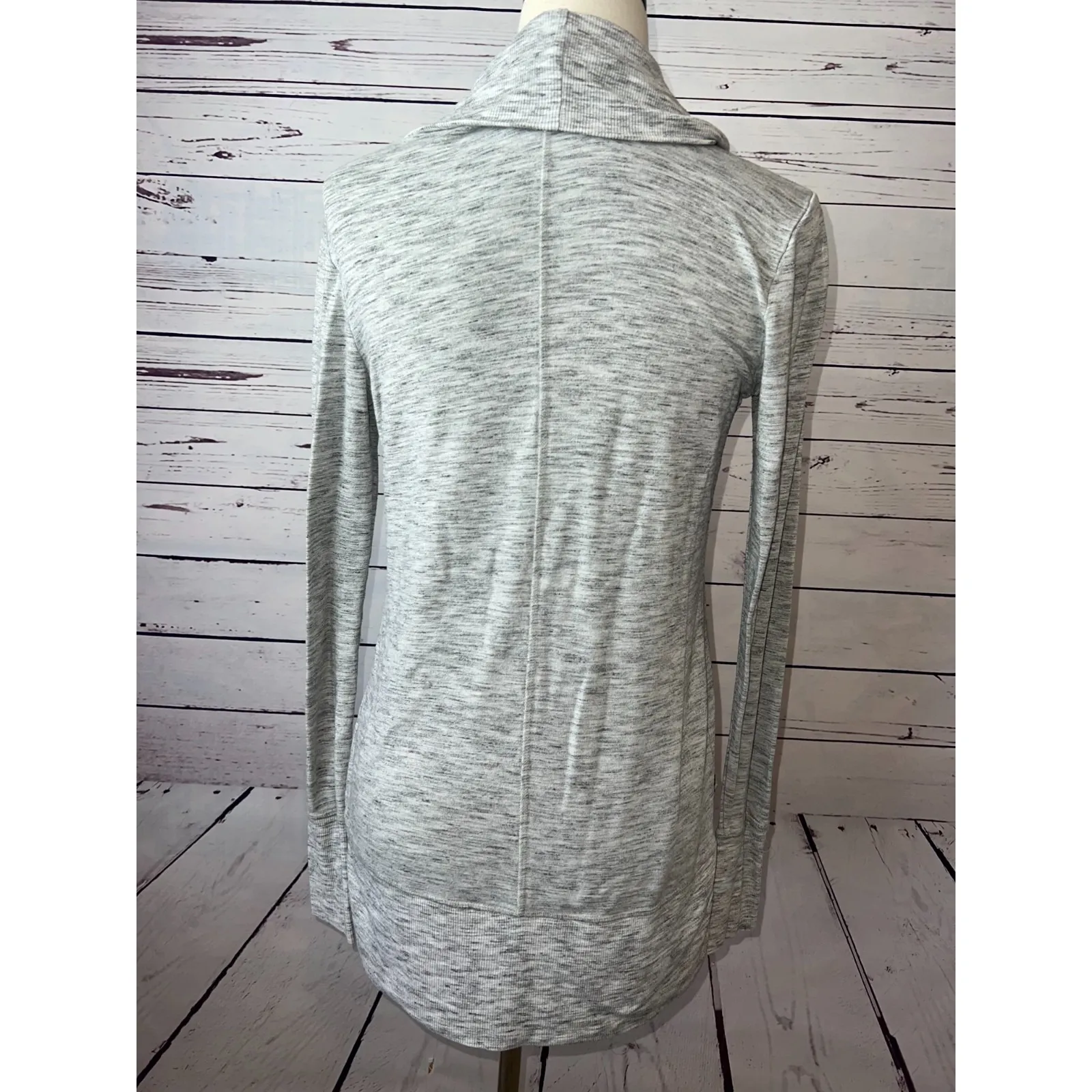 Athleta Pranayama Wrap Cover Up Cardigan Sweater XS Extra Small 777944 Yoga Gray - Image 4