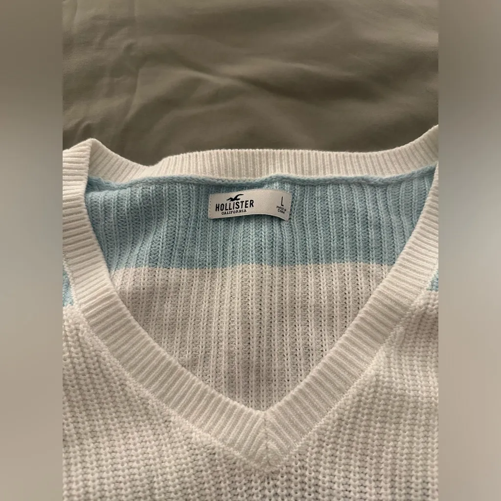 Hollister Striped V Neck Sweater - Image 5