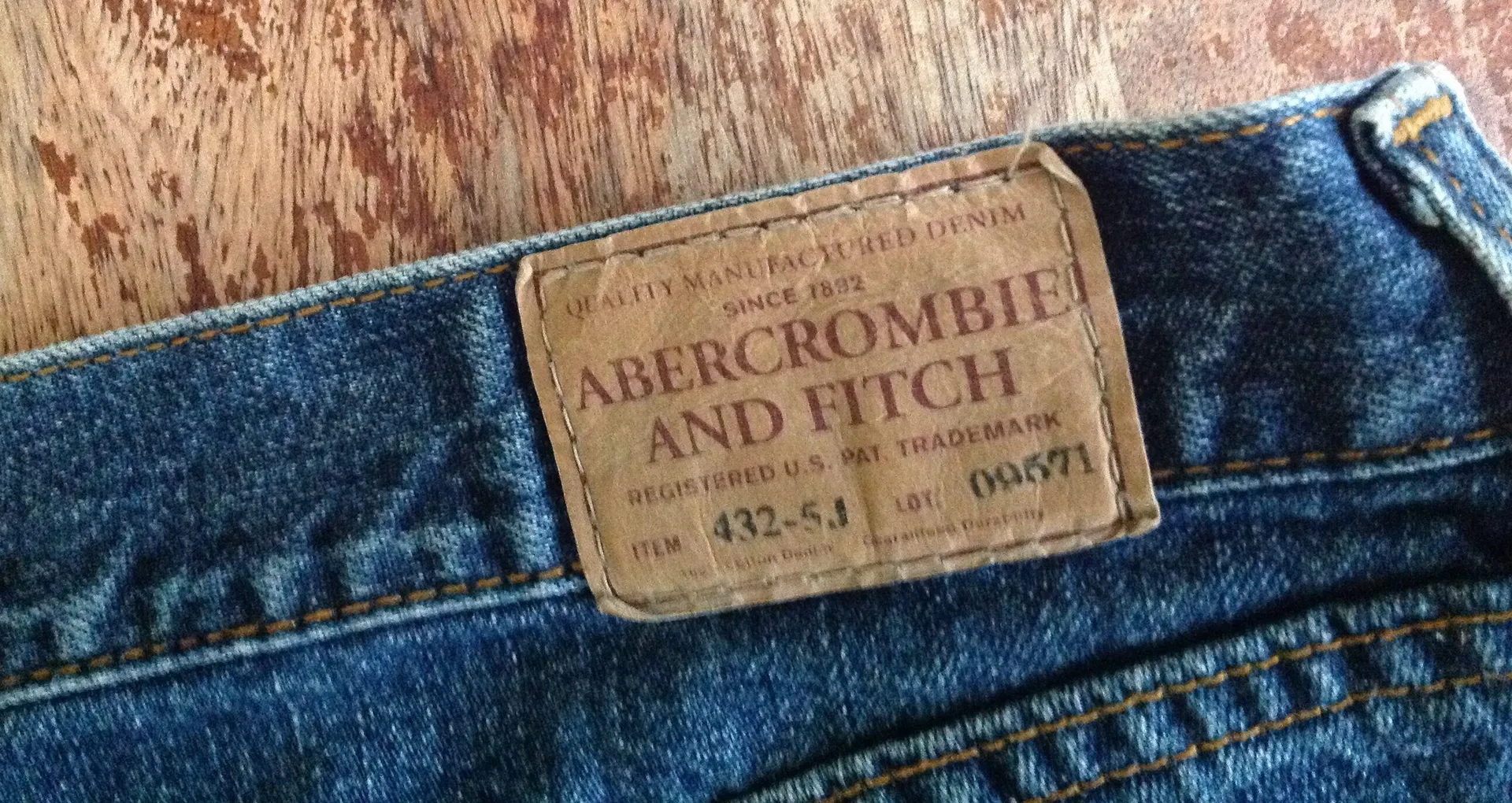 Vintage Abercrombie Capri Cuff Crop Jeans - Sz 4 - Image 3