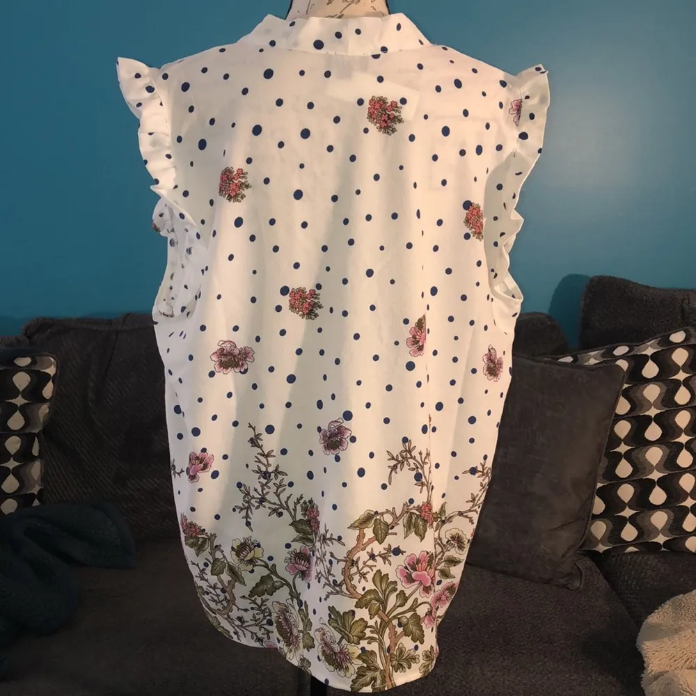 NWT Zenobia Polka Dot Blouse, 2XL - Image 5