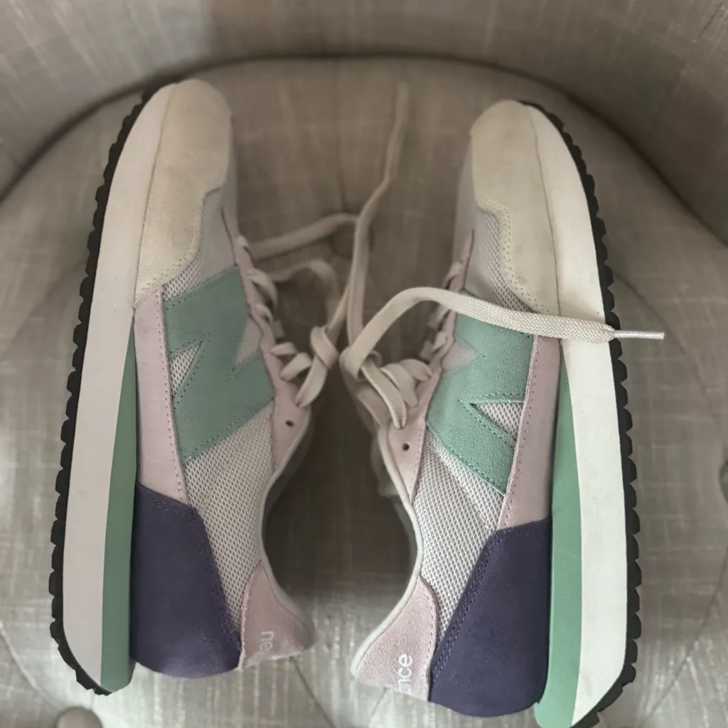 New Balance 237 Women's Sneakers - Image 4