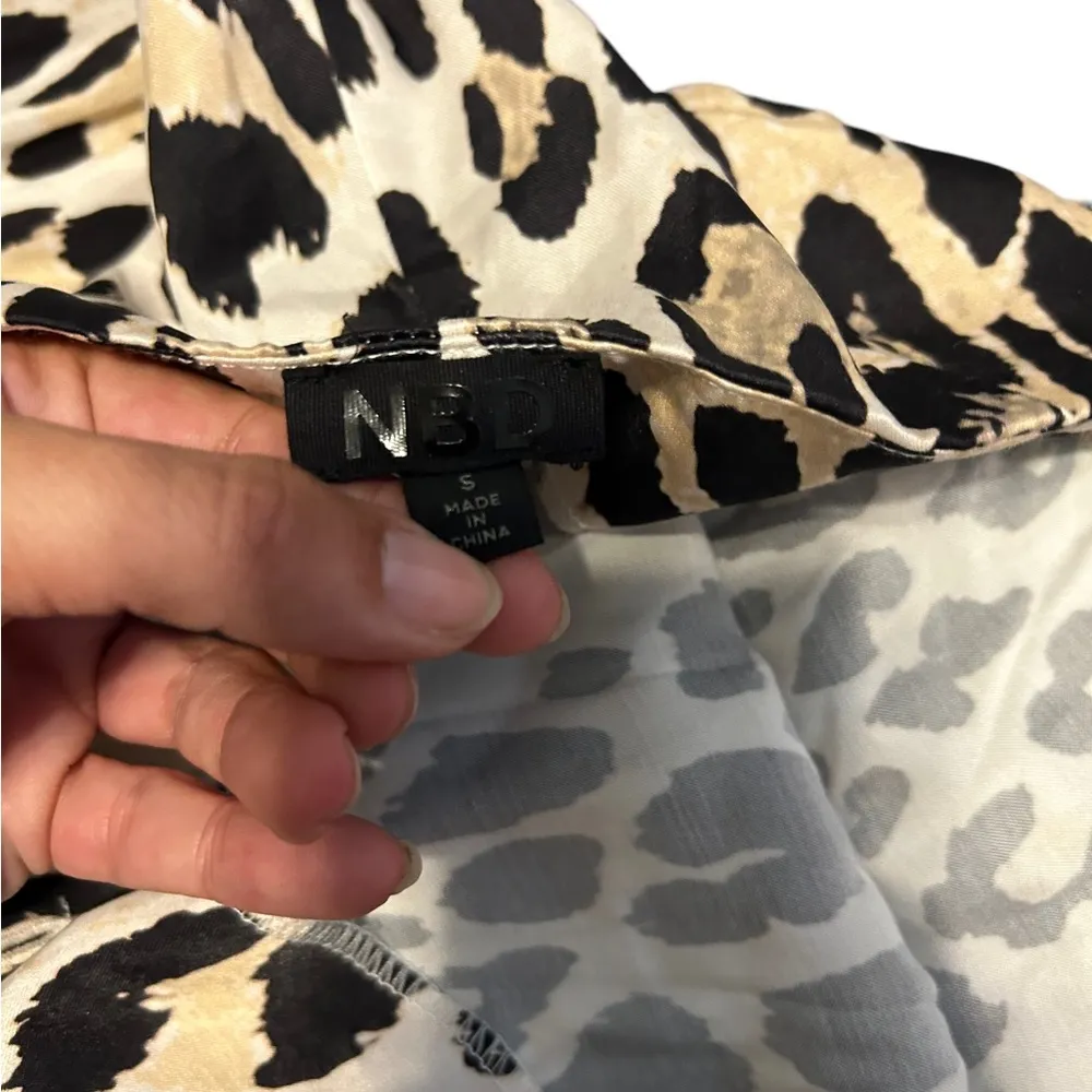 NBD Animal Print Wrap Skirt Multi
Colored Size small - Image 4