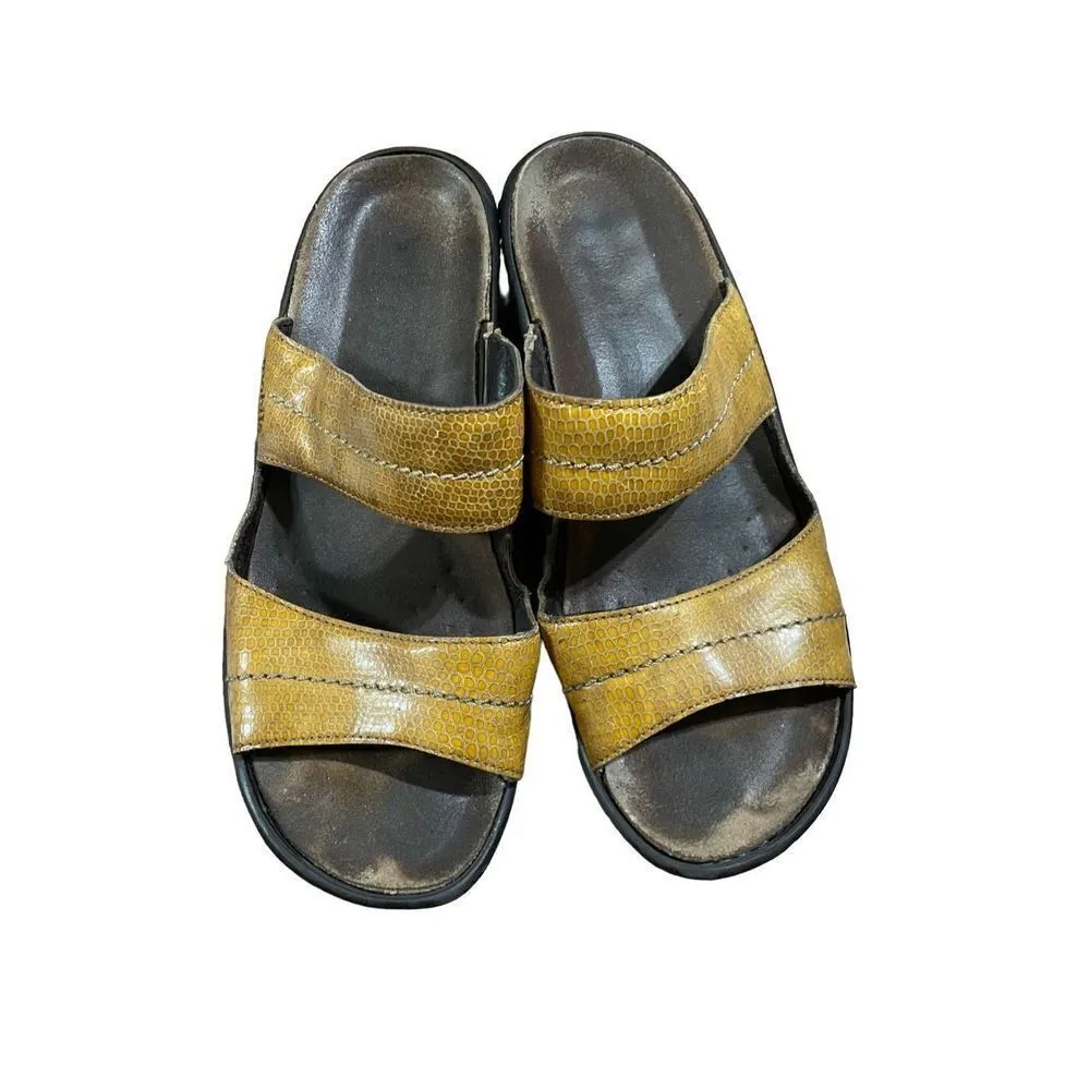 Mephisto Mobils golden yellow snakeskin print Leather Strap Slide sandals Size 8.5 - Image 2
