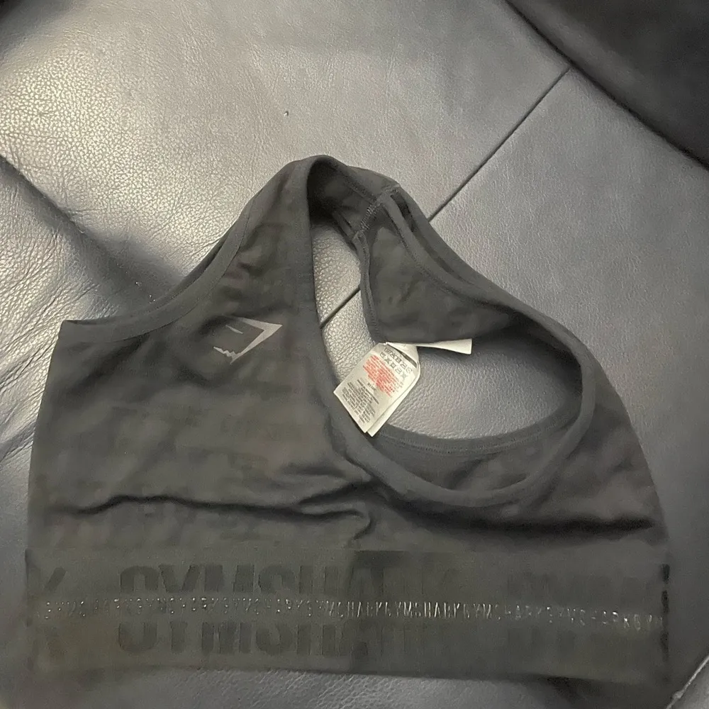 Gymshark black sports bra medium - Image 4