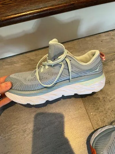 Hoka Bondi 7 Sneaker - Image 4