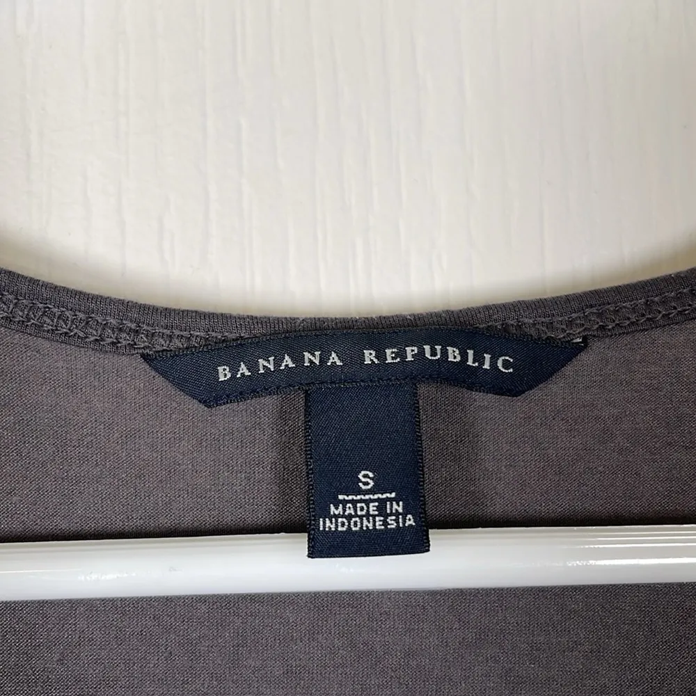 Banana Republic Gray Sequin Sleeveless Blouse Tank Top Size Small EUC #6197 - Image 5