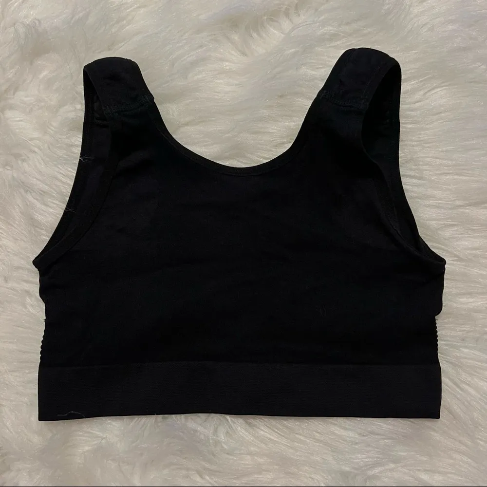 Genie Zip Bra Black Size medium…please read about size - Image 4