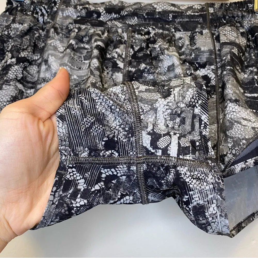 LULULEMON Hotty Hot Low Rise Active Short II 2.5” Lined Lace Starlight Black 8 - Image 11