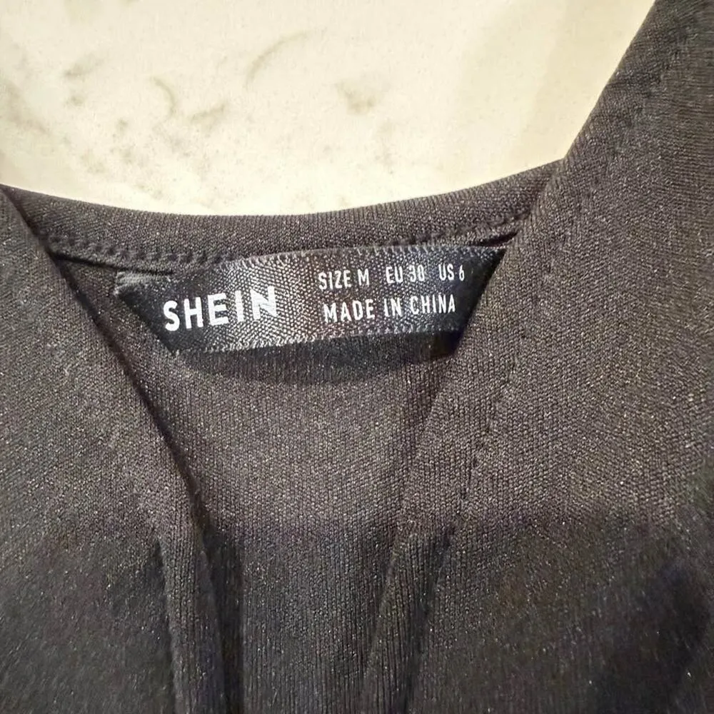 SHEIN Deep V Line Black Crop Top Womens Size Medium Chic Sexy Spaghetti Strap - Image 3