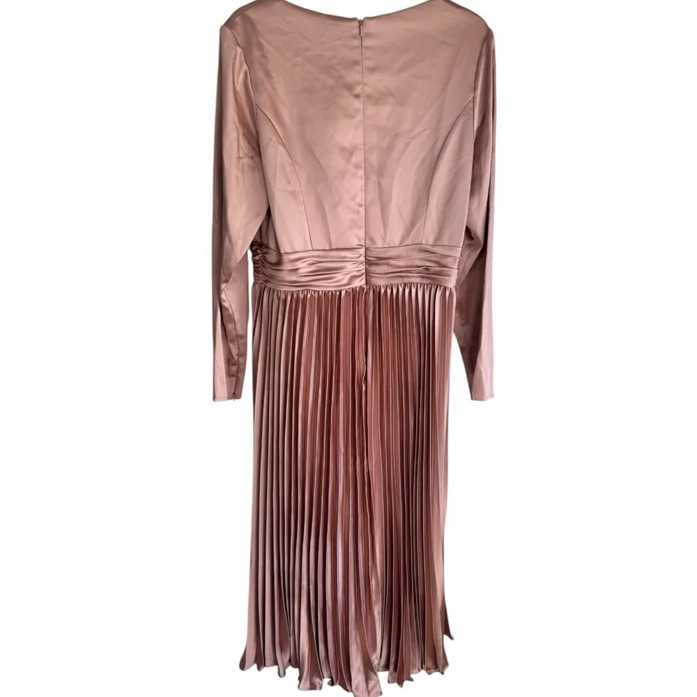 Ieena for Mac Duggal 10 Pink 27148‎ Satin Long Sleeve V-Neck Dress Pastel Midi - Image 6