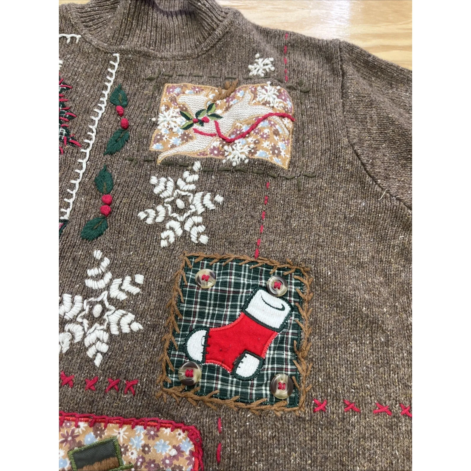 VTG B.P. Design Patchwork Embroidered Christmas Sweater Women's Sz Medium Brown - Image 9