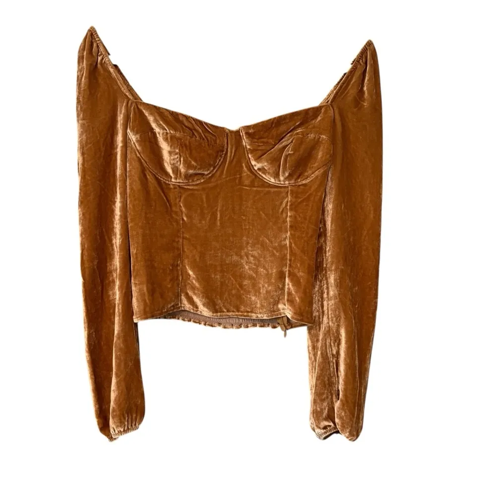 Reformation Mallory Crushed Velvet Long Sleeve Top Reyes Gold, Sz 0 - Image 3