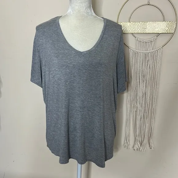 Halogen  • vneck tee - Image 19