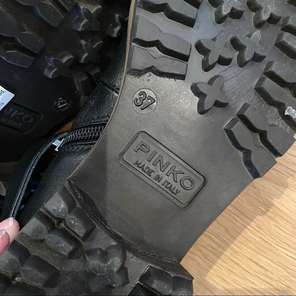 Pinko Over The Knee Lug Sole Buckle Ankle Strap Boots in Black Size 6 - Image 5