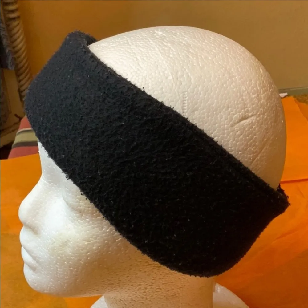 3 Three earmuffs - Image 5