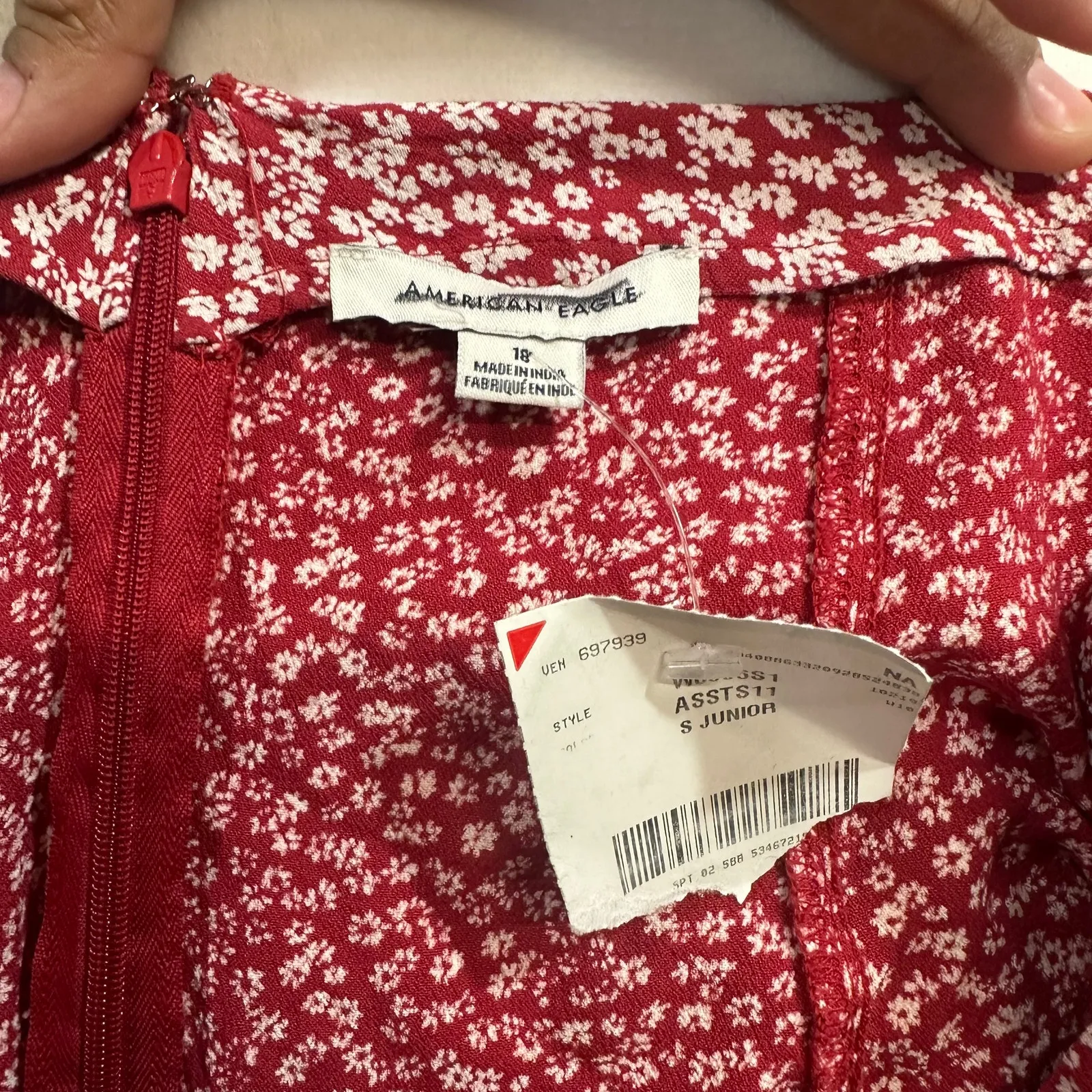 NWT American Eagle Miniskirt Medium Buttoned Red Floral Mini Skirt Zipped‎ Party - Image 6