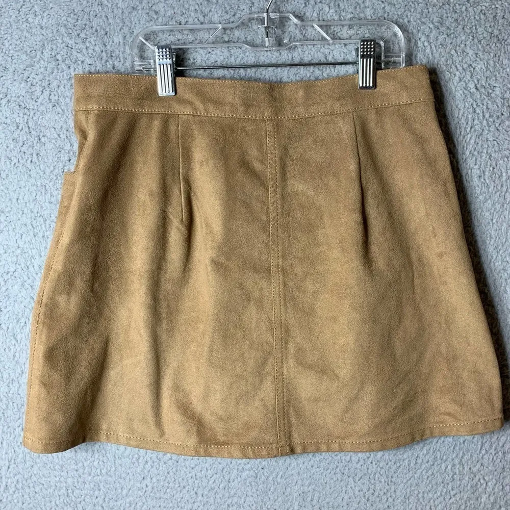 EXPRESS Skirt Womens 2 Faux Suede Mini Exposed Button A Line Light Tan Beige‎ - Image 2